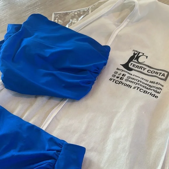 Sherri Hill 2 piece prom dress. Size 00 - Picture 7 of 12